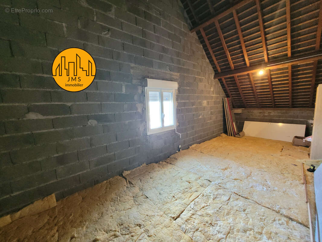 Maison à MONTMARAULT