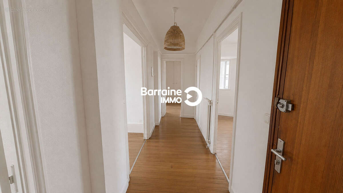 Exclusivite a vendre brest triangle d'or appartement t2 51 m² 1 chambre balcon - photo 9