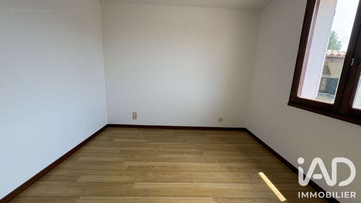 Maison 102 m² à Saint-Christophe-Du-Ligneron  - photo 4