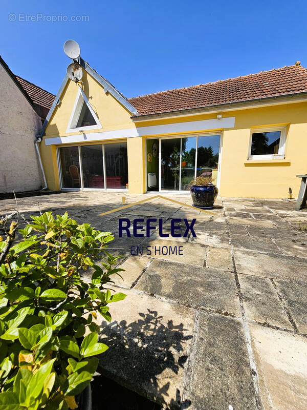 Maison à VAUX-SUR-SOMME