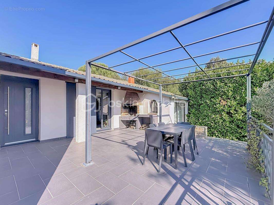 Maison à LA BOISSIERE