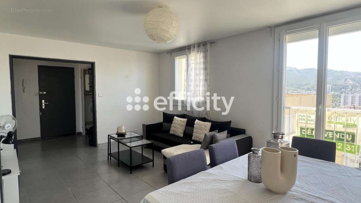 Appartement à MARSEILLE-12E