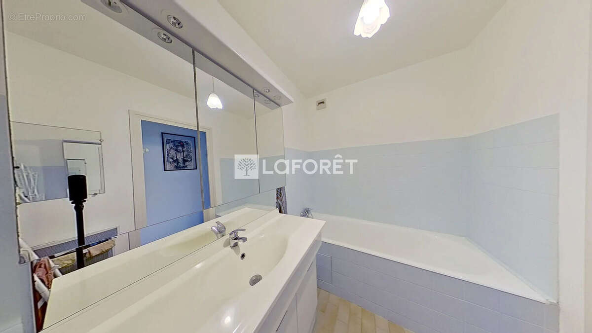 Appartement à LYON-8E