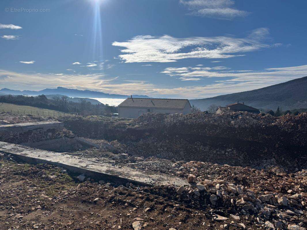 Terrain à PLAN-DE-BAIX
