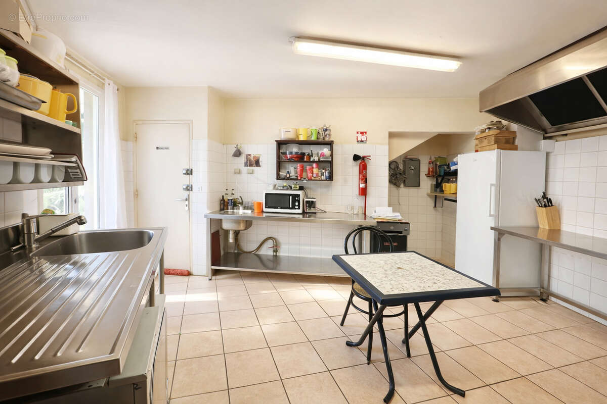 Commerce à PONT-SAINT-ESPRIT