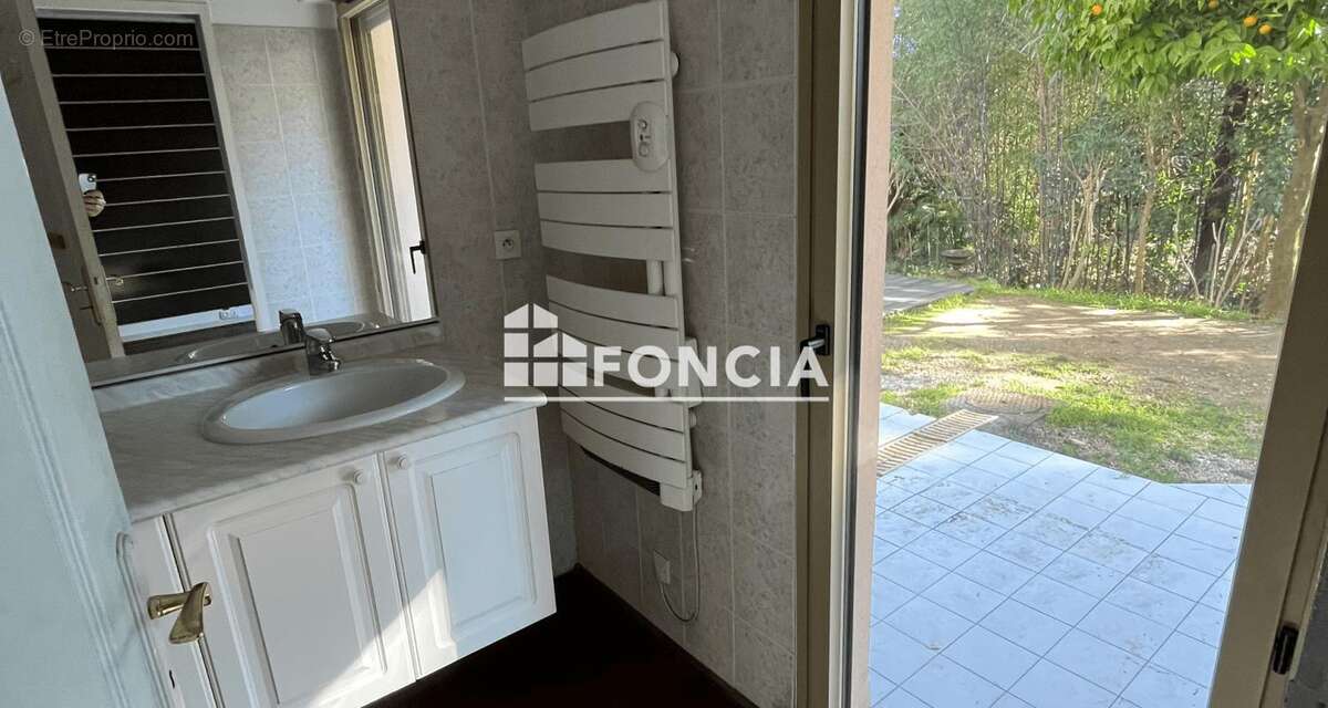Appartement à MANDELIEU-LA-NAPOULE