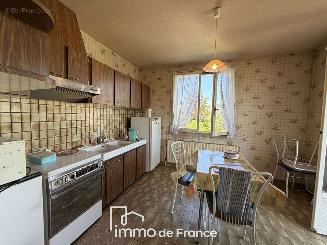 Maison sur hauteur Decazeville -95 m2 habitables- avec grand sous-sol - photo 6