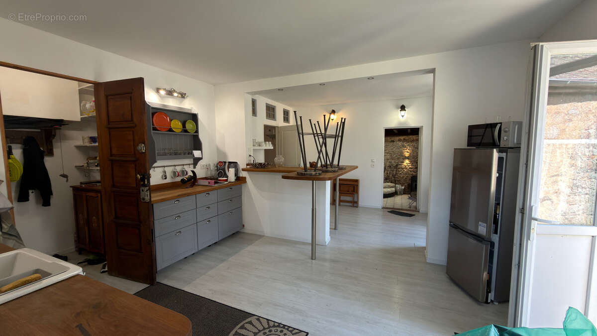 Propriété centre ville ROUVRAY  ( 21 cote d'or ) au calme habitable de suite - photo 3