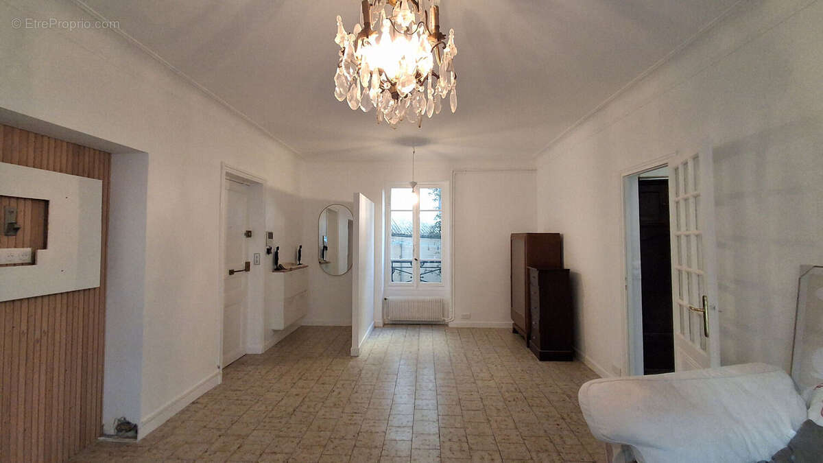Maison à LA GARENNE-COLOMBES