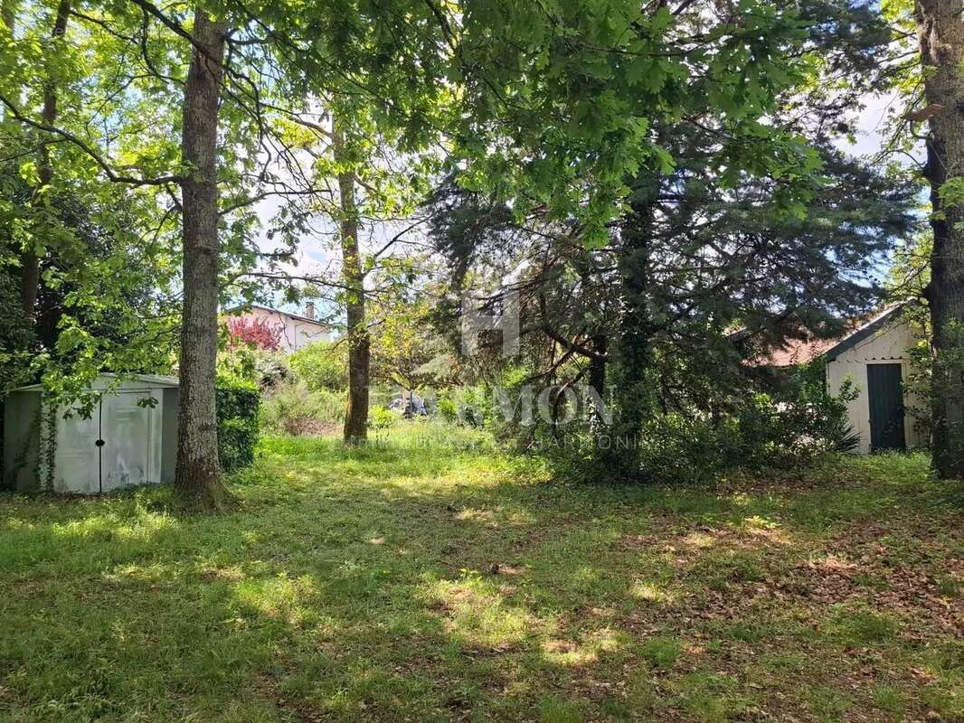 Terrain à GUJAN-MESTRAS