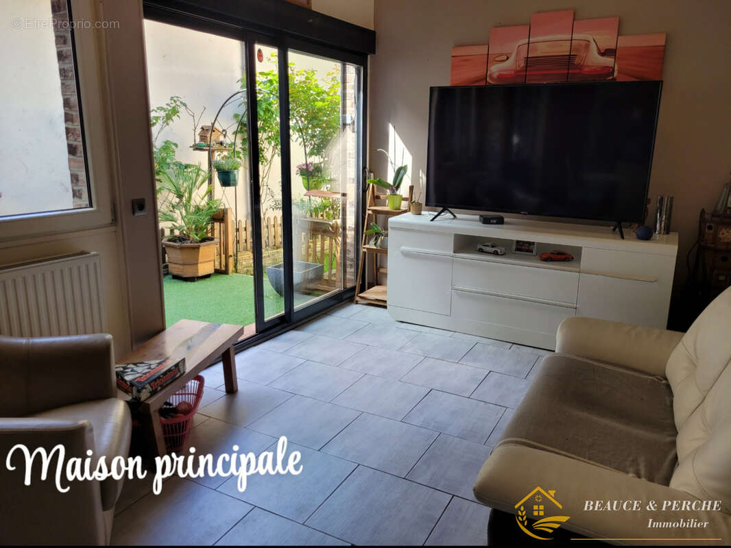 Maison 125 m² à Dangeau  - photo 3
