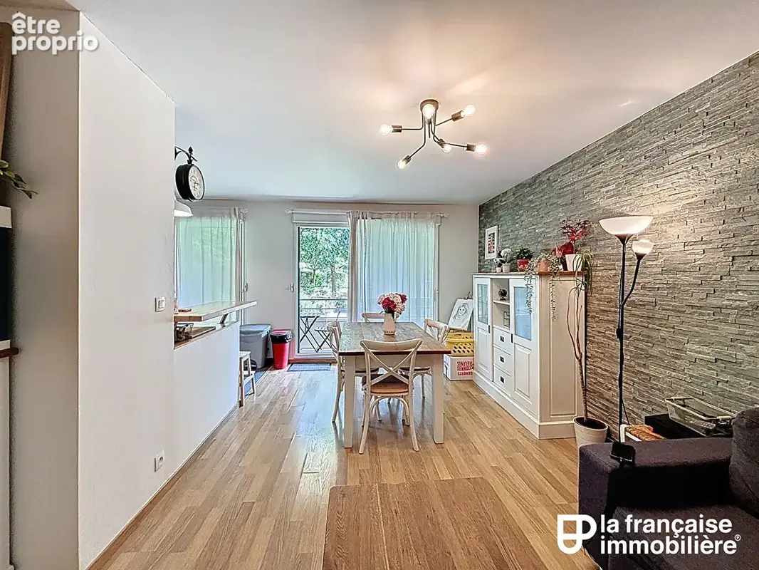 Appartement Pace 3 pièce(s) 65.62 m2 - photo 2
