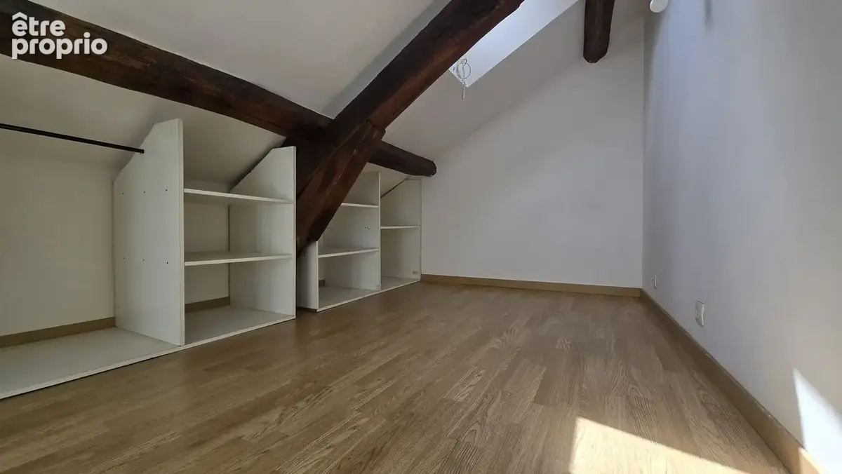 Studio avec couchage en duplex - petite copropriete - plein centre ville - photo 4