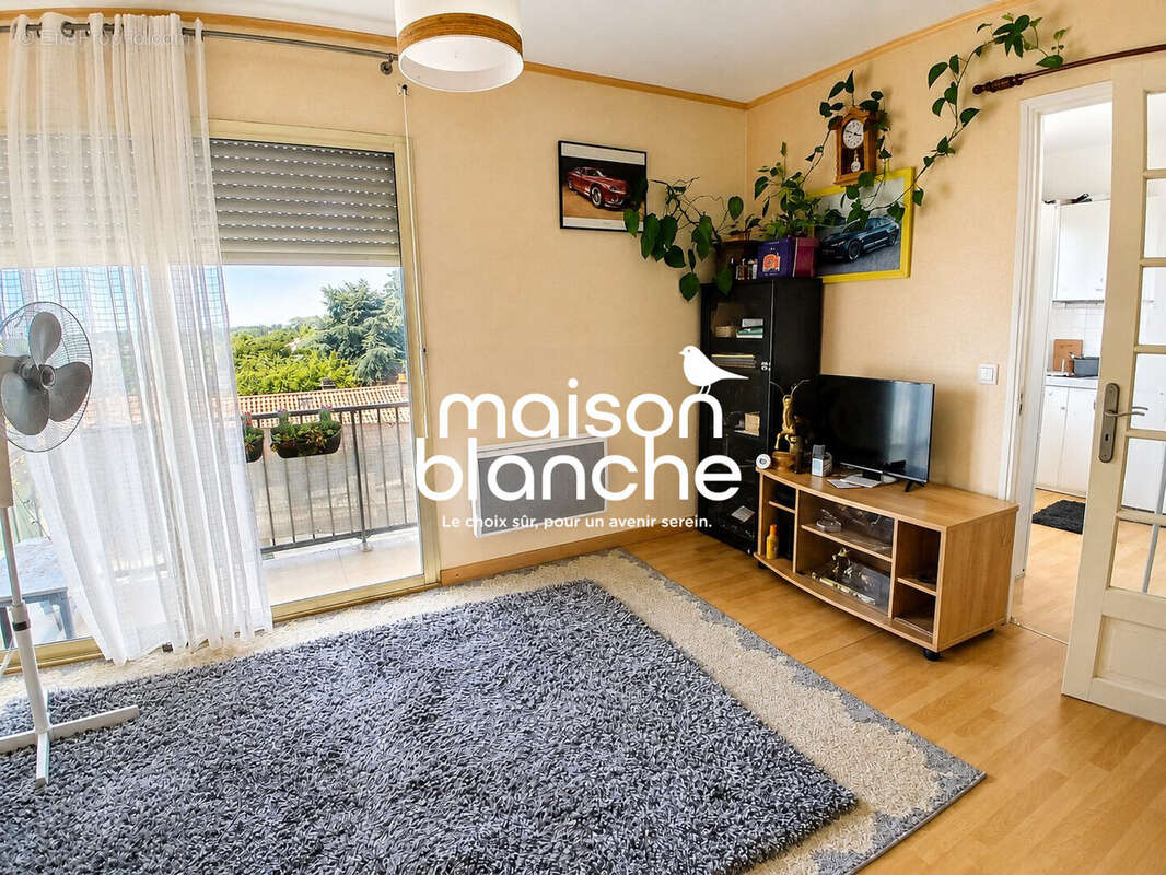 Appartement 28 m² à Parthenay  - photo 2