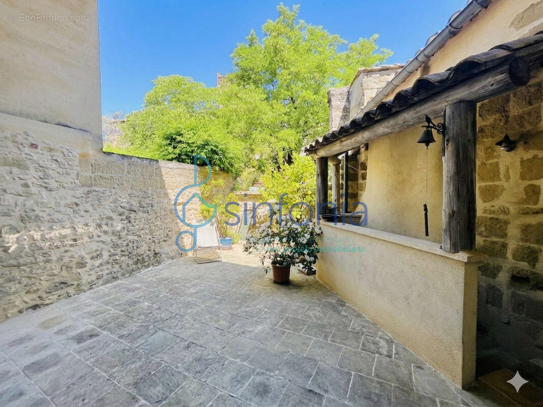 Maison à UZES