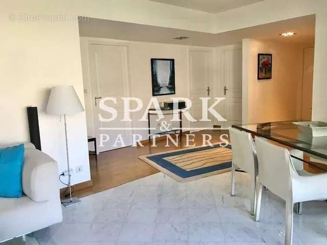 Appartement à ROQUEBRUNE-CAP-MARTIN