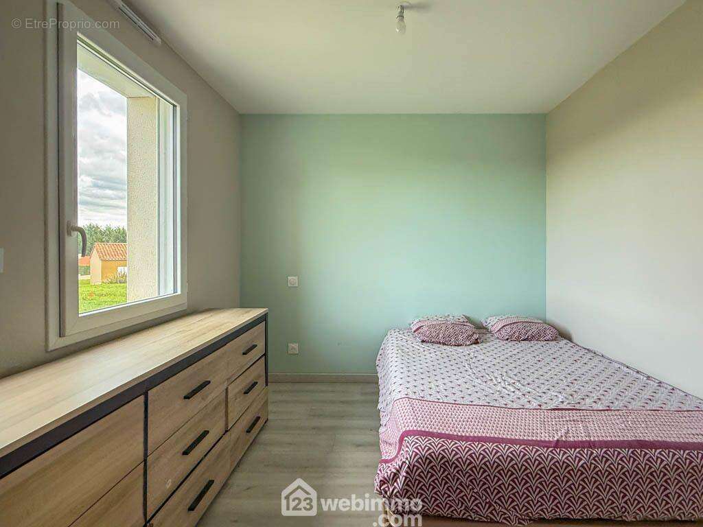 Maison à MONTOURNAIS