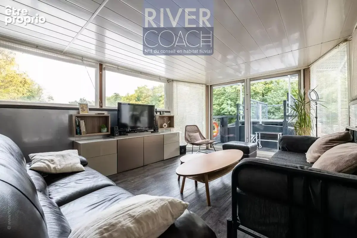 Vivre sur l’eau à 25 min de Paris – péniche Freycinet lumineuse avec terrasse - photo 2