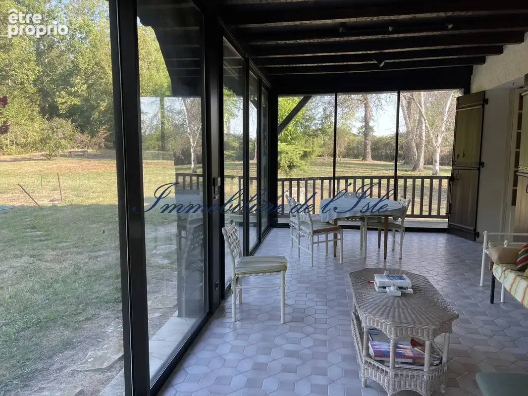 Aux portes de perigueux, demeure familiale au coeur de 9 hectares - photo 16