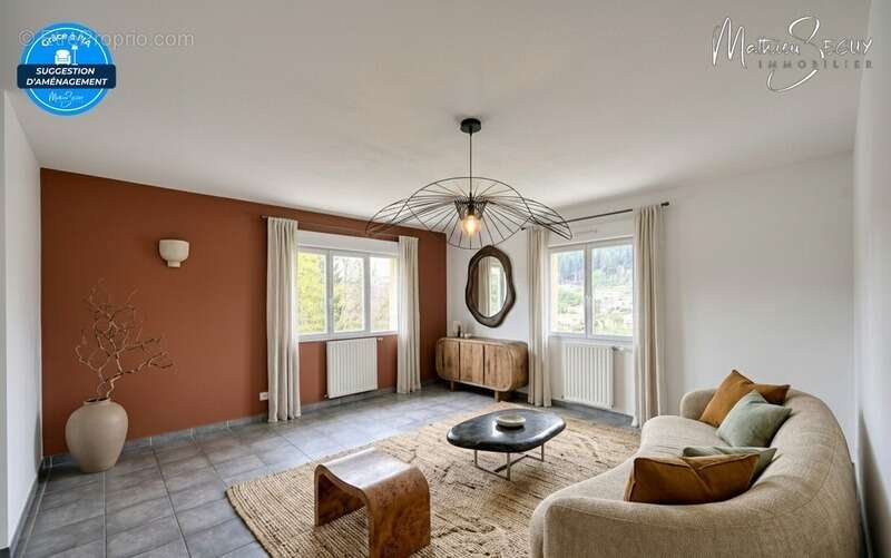 Appartement à THURINS