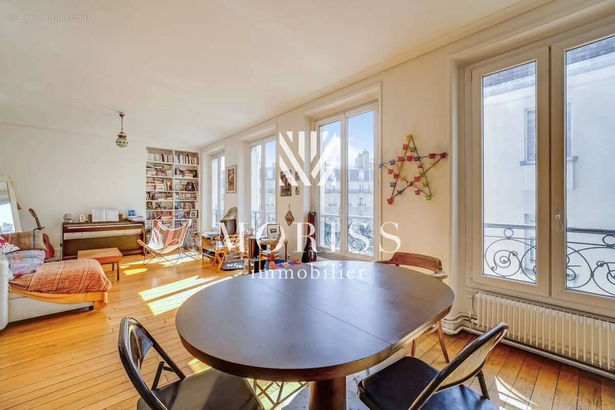 Appartement à PARIS-11E