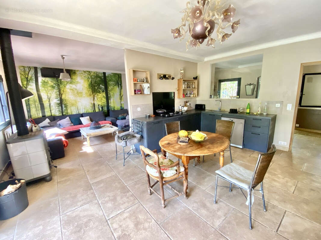 Maison à SAINT-VALLIER-DE-THIEY