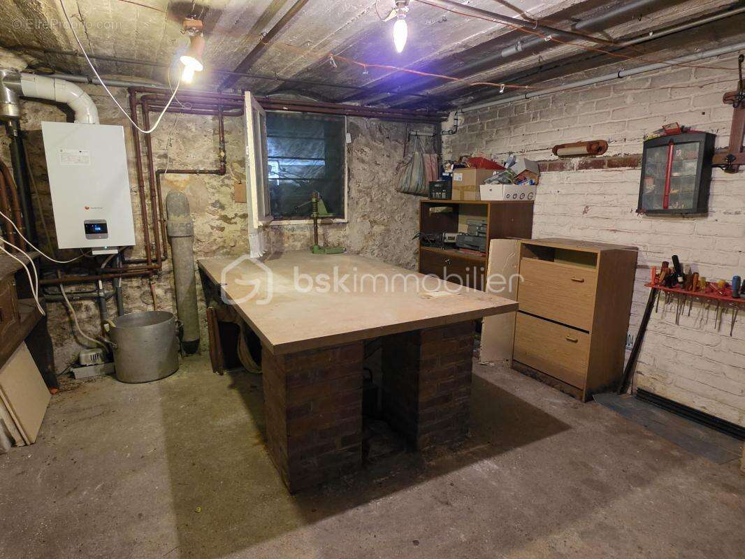 Meaux – maison en pierre meulière – 3 chambres – véranda – sous-sol total – garage - photo 14