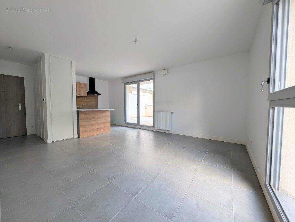 Appartement à PLOMBIERES-LES-DIJON