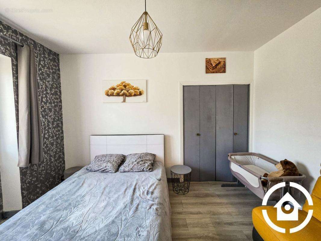 ? Maison familiale sur sous-sol - 4 chambres + studio - T - photo 15