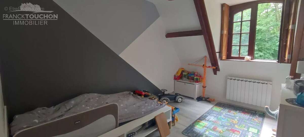 Maison à FERRIERES-EN-GATINAIS