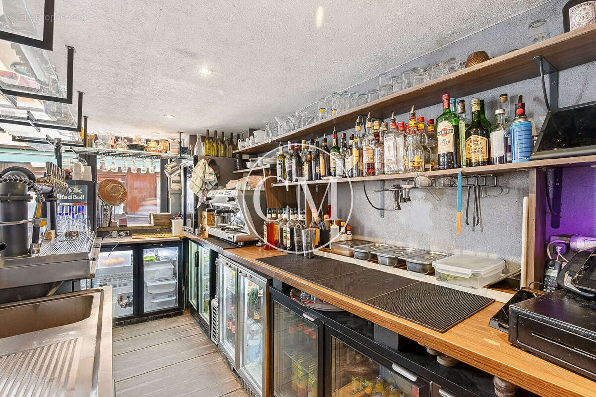 Commerce à VERSAILLES