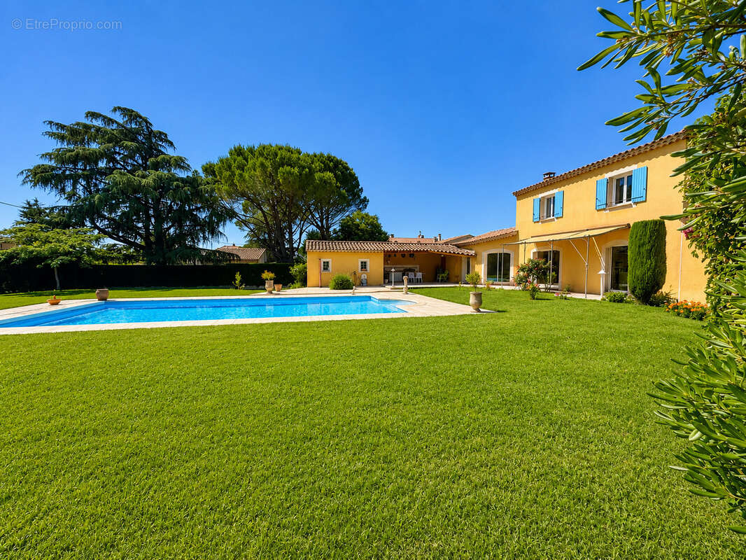 Valreas centre - villa - quartier calme - photo 2