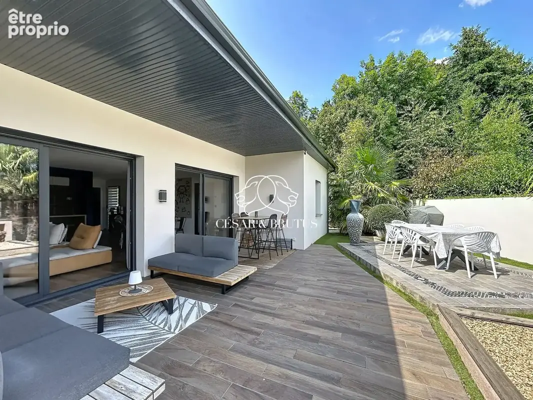 Maison à RIORGES