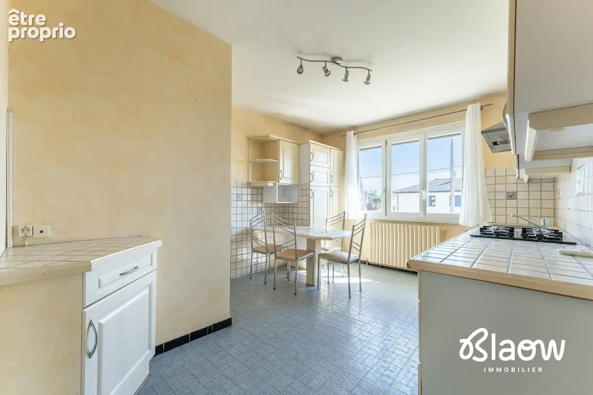 Maison 5 pièces 129 m² à vendre à Meyzieu (69330) - photo 3