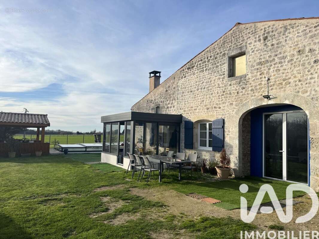 Photo 4 - Maison à SAINT-ROMAIN-DE-BENET