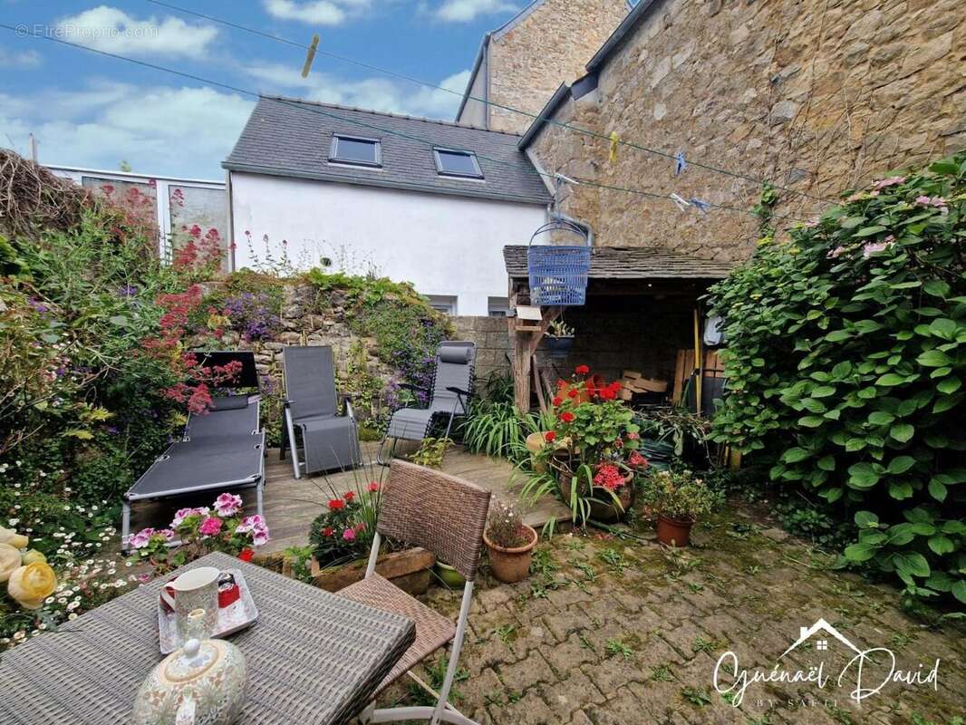 Maison 95 m² à Saint-Pol-De-Leon  - photo 9