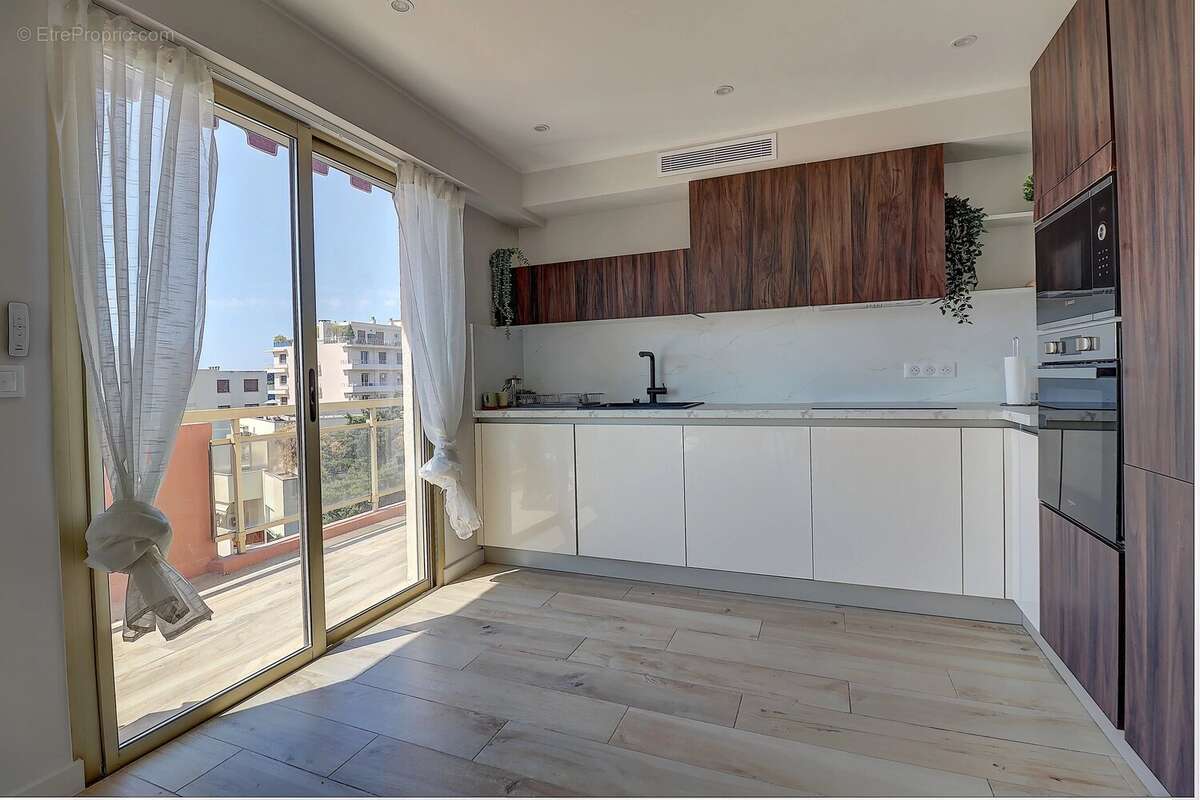 Cannes – appartement 4 pièces rénové à neuf en dernier étage - photo 6