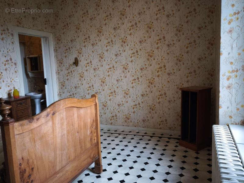 Maison à LABRUGUIERE