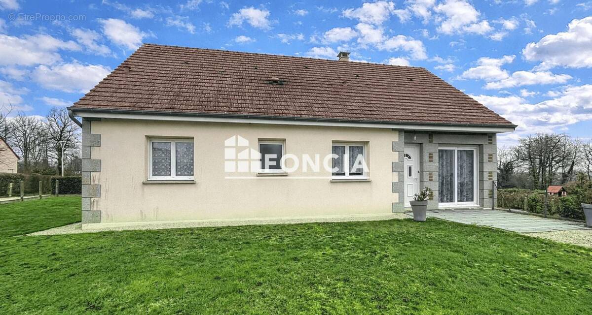 Maison à SAINT-GEORGES-DES-GROSEILLERS