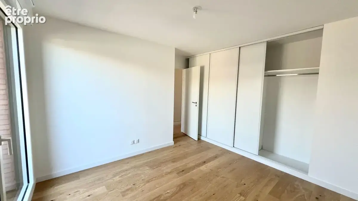 Appartement T4 - 96m2 - Quartier Saint Michel - photo 8