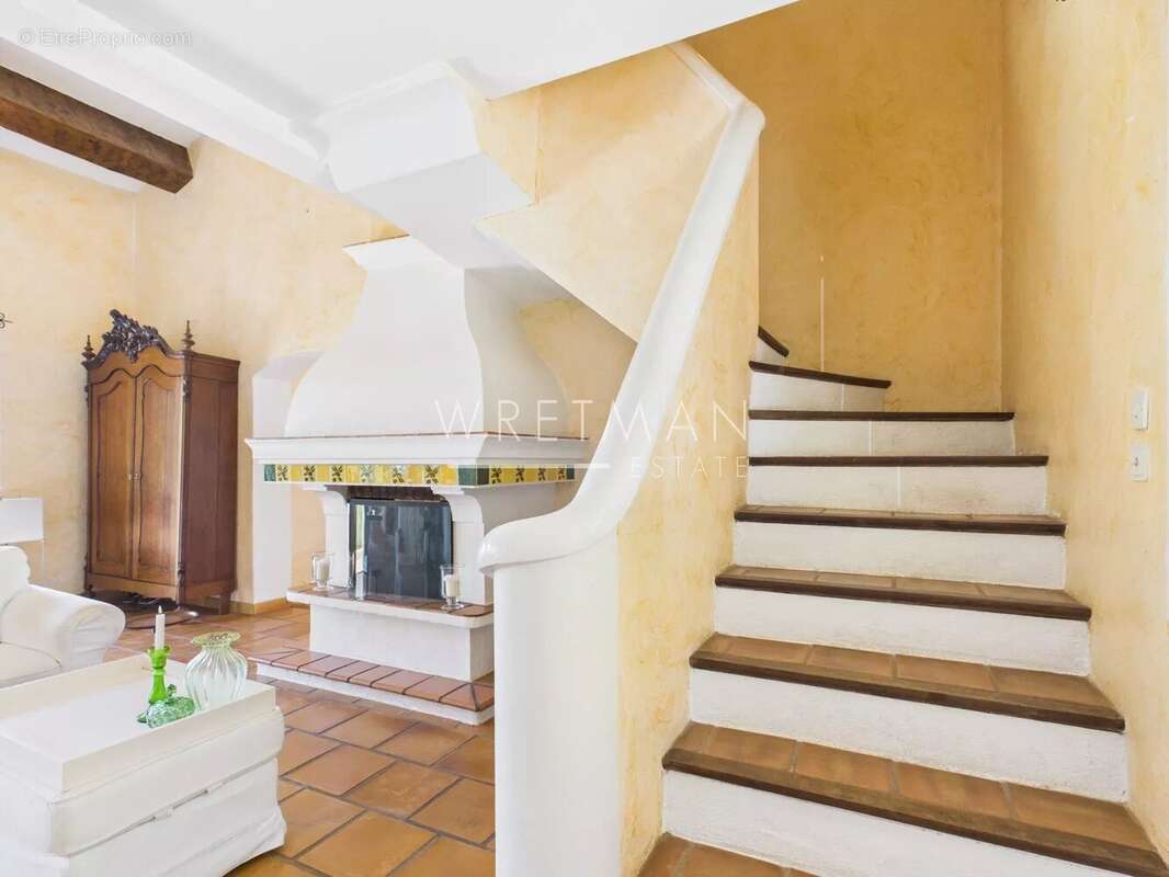 Maison à LE CANNET-DES-MAURES