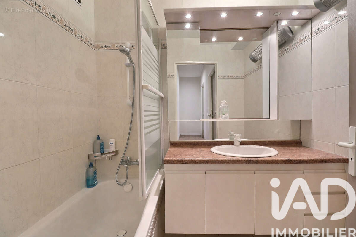 Photo 8 - Appartement à MARSEILLE-13E