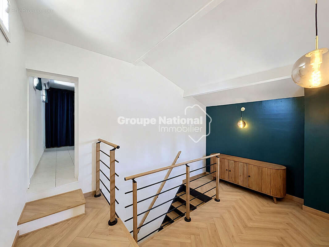 Maison familiale 5 chambres avec piscine à Pernes-les-Fontaines sur une parcelle de 800m2 - photo 12