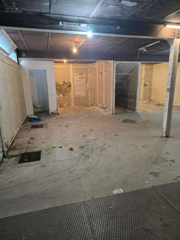 Photo 5 - Commerce à SAINT-DENIS