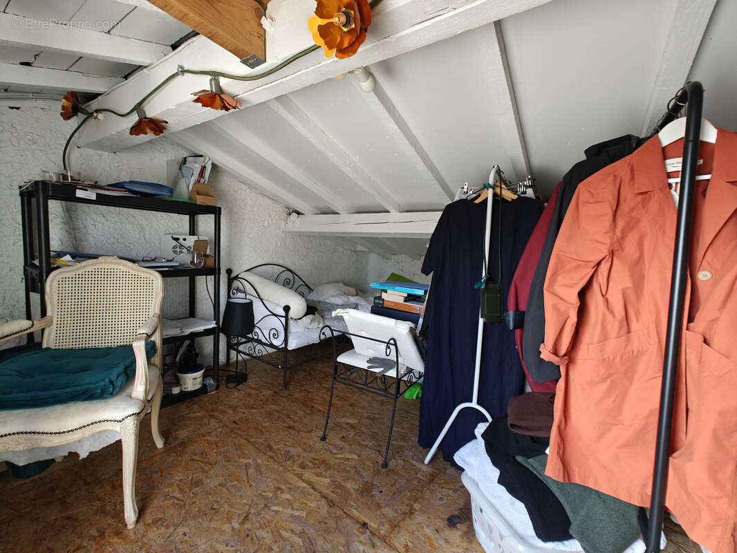 Maison à BELVEZE-DU-RAZES