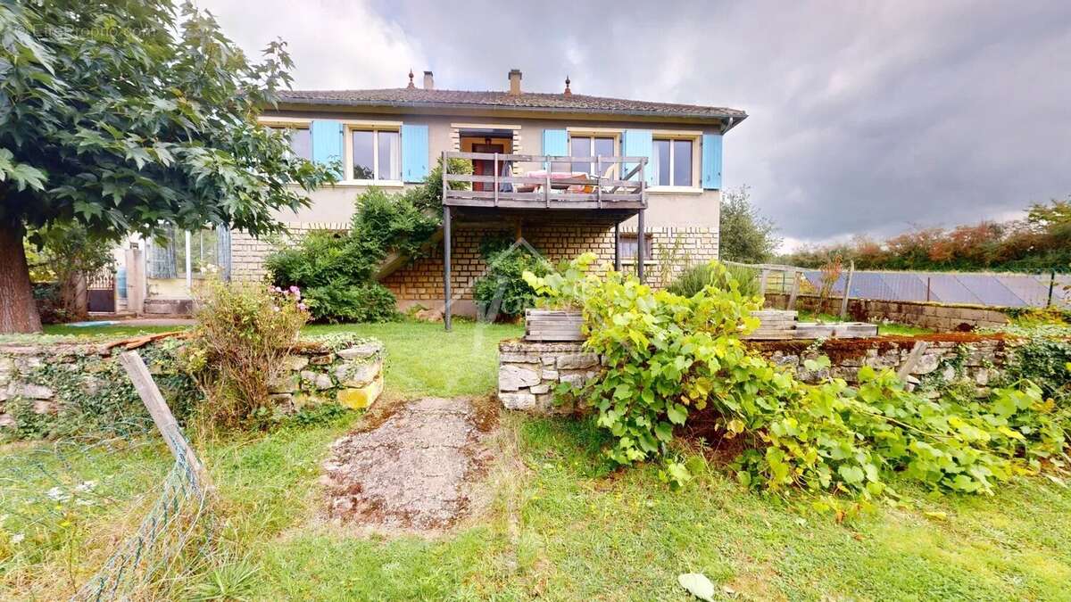 Maison à SAINT-BONNET-TRONCAIS