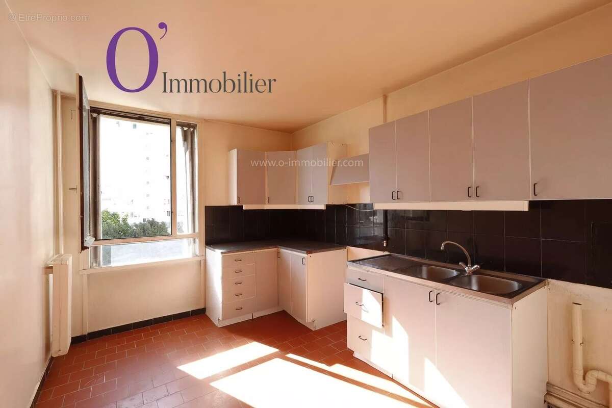 Appartement à IVRY-SUR-SEINE