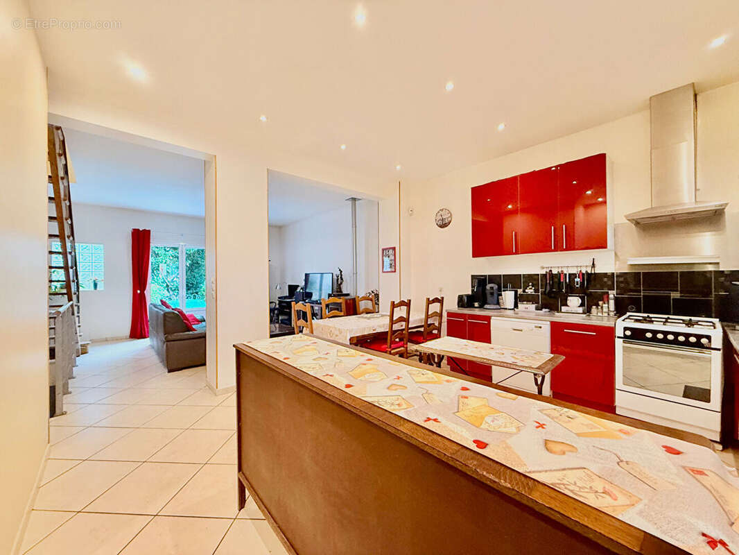 Maison à CHOISY-LE-ROI