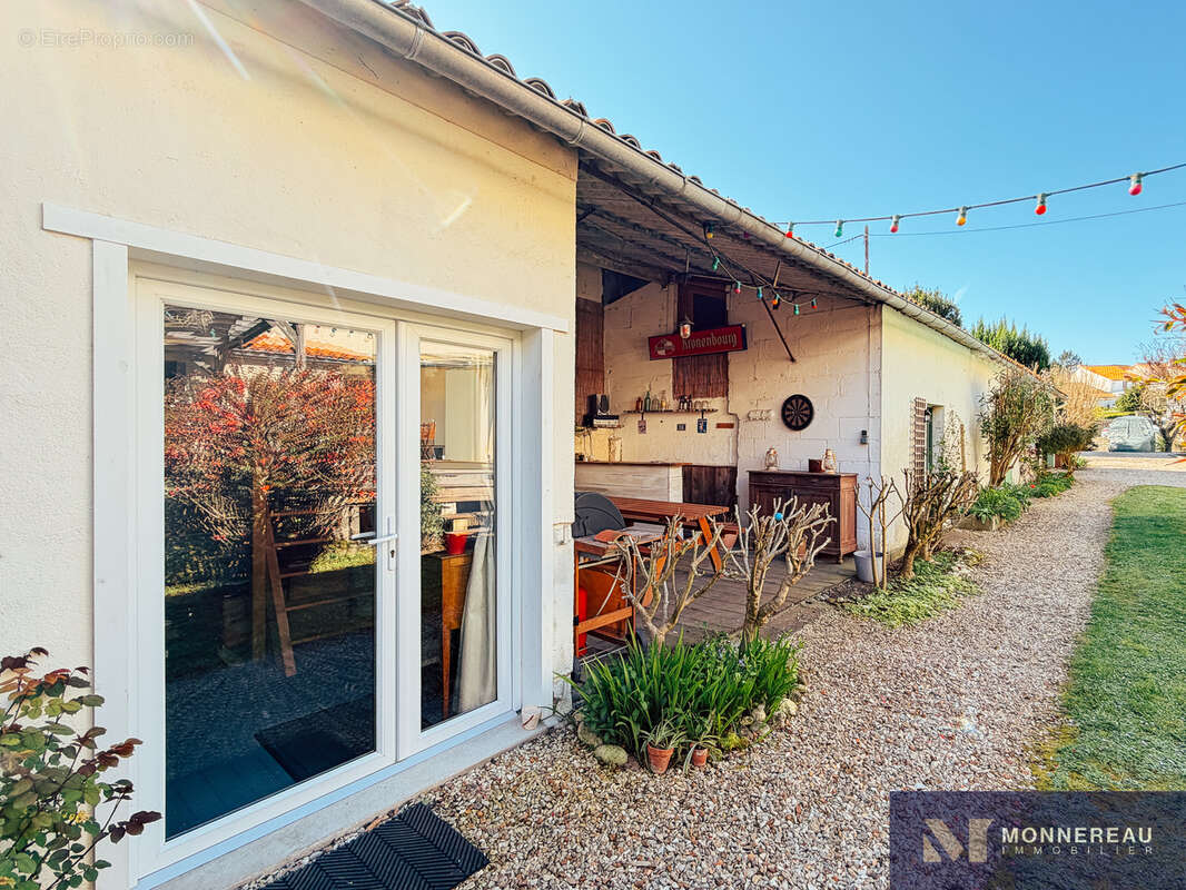 Maison à CHATEAUNEUF-SUR-CHARENTE
