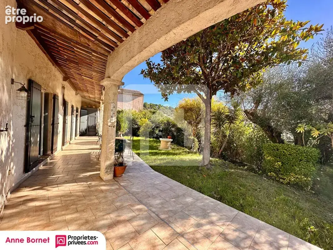 Villa individuelle 6 pièces 148 m2 avec jardin arboré, terrasse et cave - photo 2